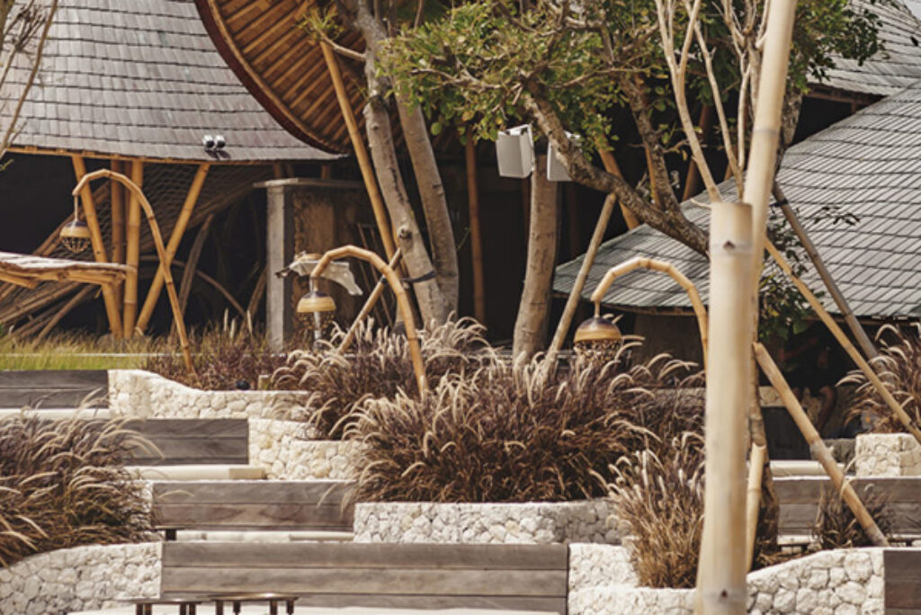 Dancing to an ancient beat – Mari Beach Club opens on Batu Belig