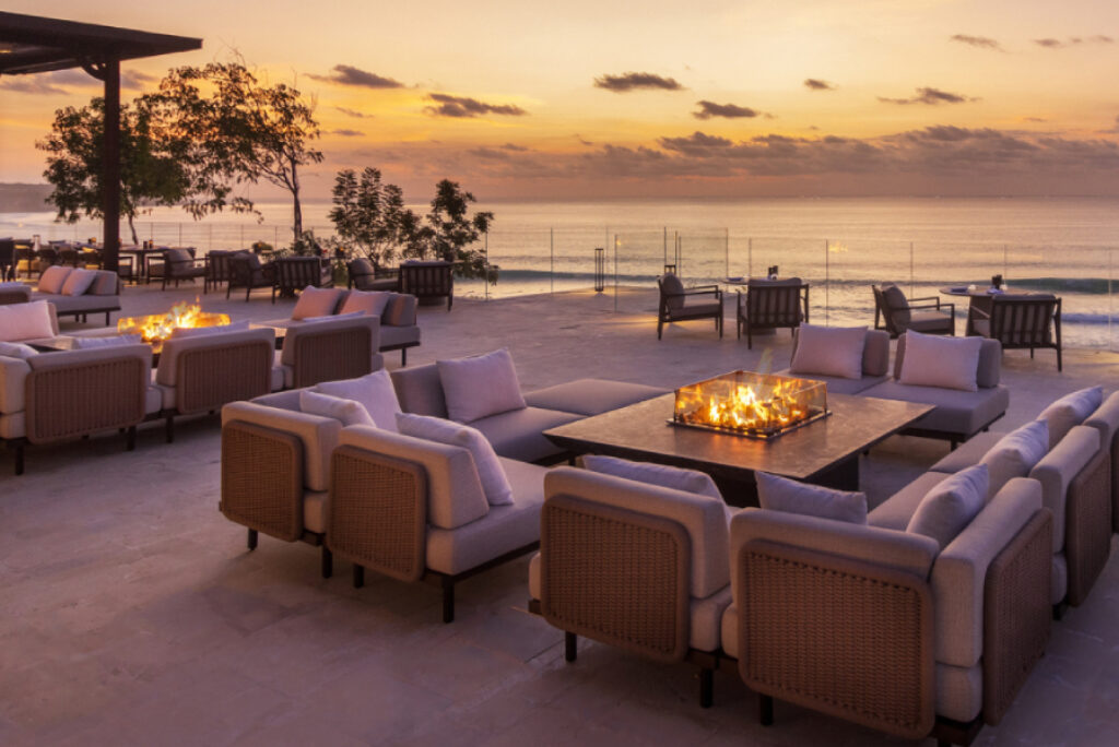 Celebrate brilliant views, creative cuisine and stylish dining at Akasa Bali.