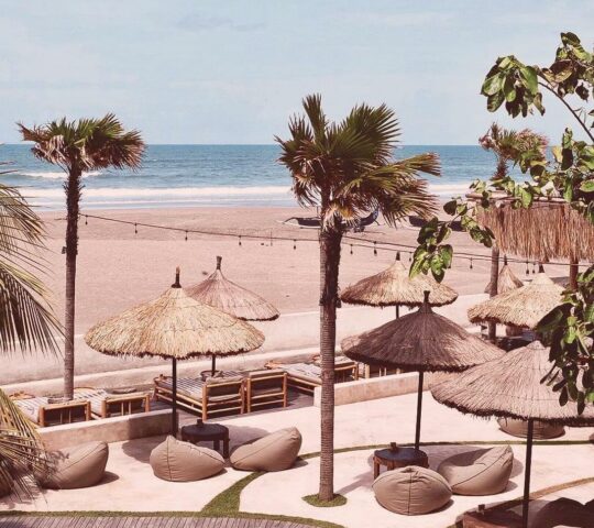 Mano Beach House