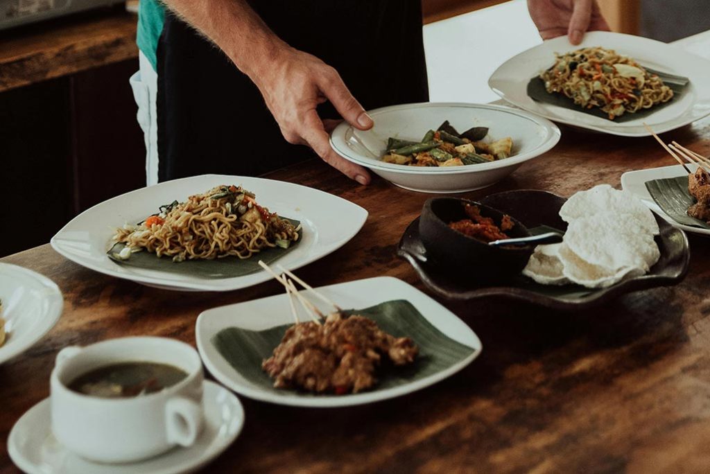 These Kuta and Seminyak Warungs and Kaki Lima joints Are Where the Locals (and We) Actually Eat