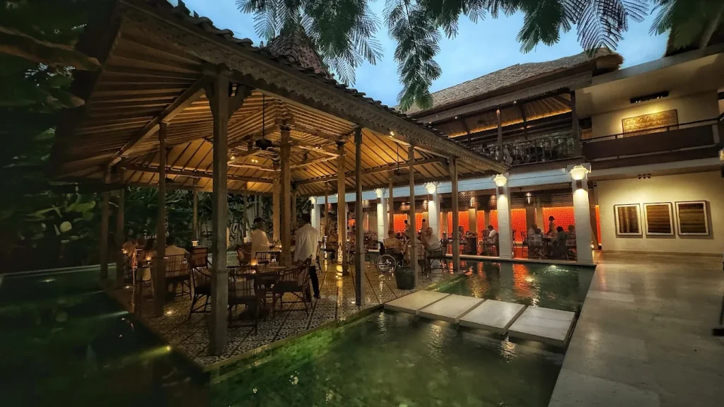 seminyak restaurant, bali food