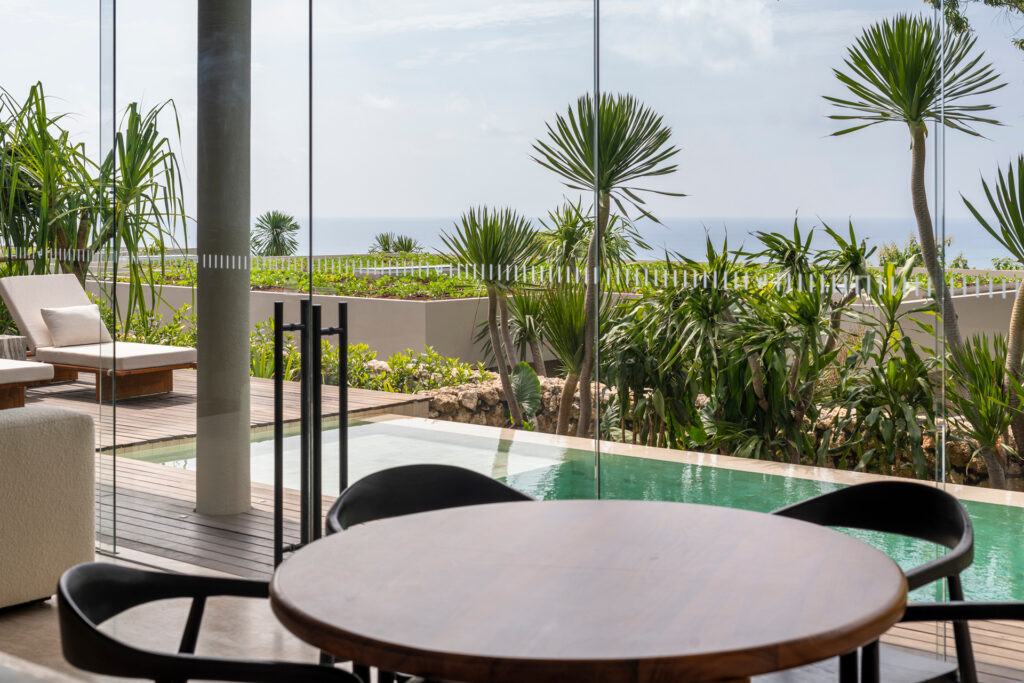 uluwatu restaurant, uluwatu villa