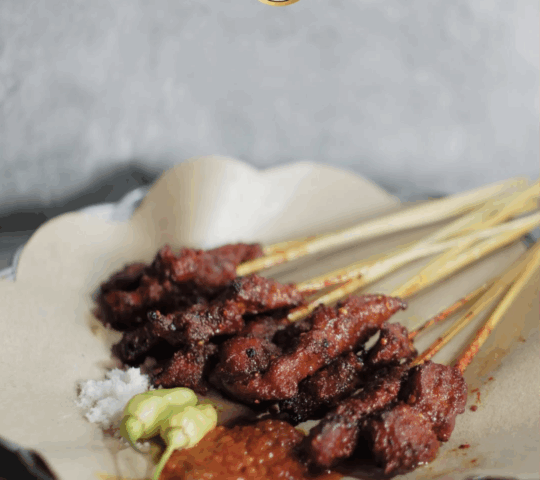 Sate Babi Bawah Pohon
